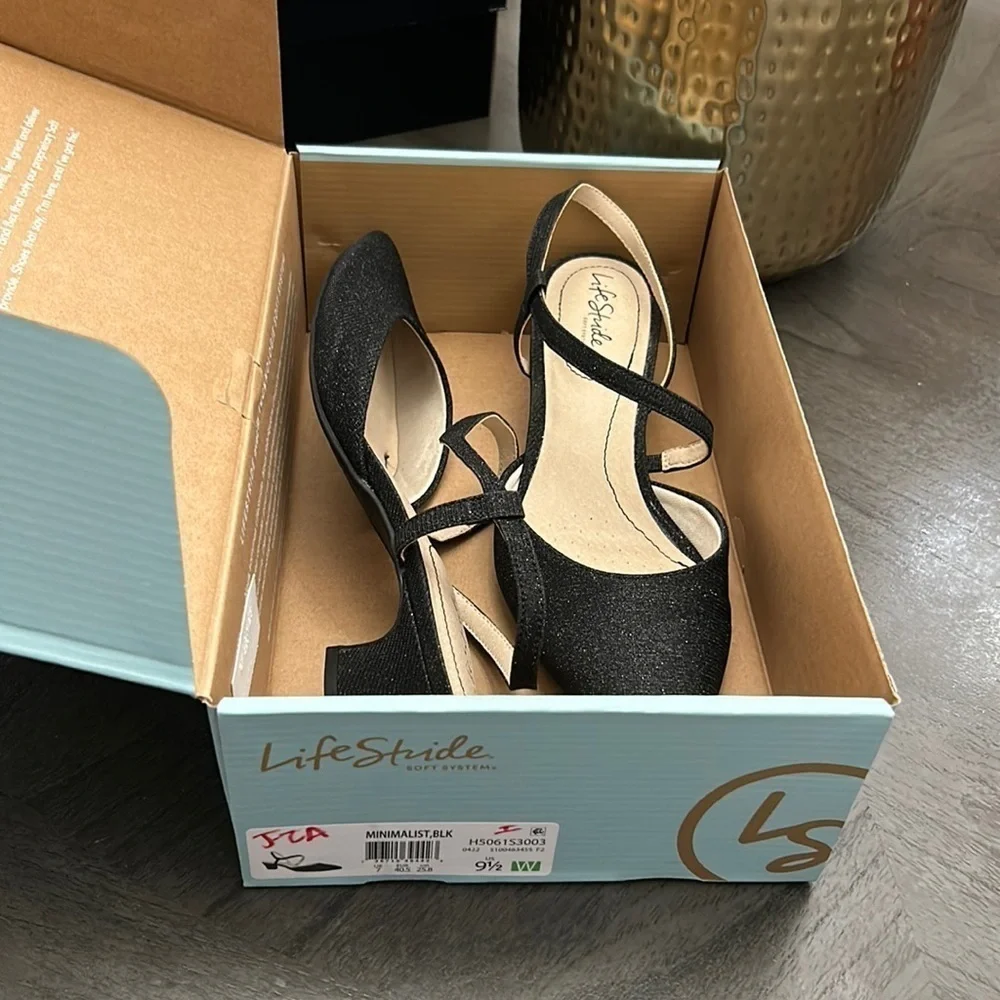 LIFESTRIDE Minimalist Slingback Pumps (WIDE)